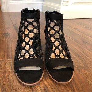 Vince Camuto Sandal
